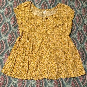 Old navy women’s maternity yellow floral top size XXl